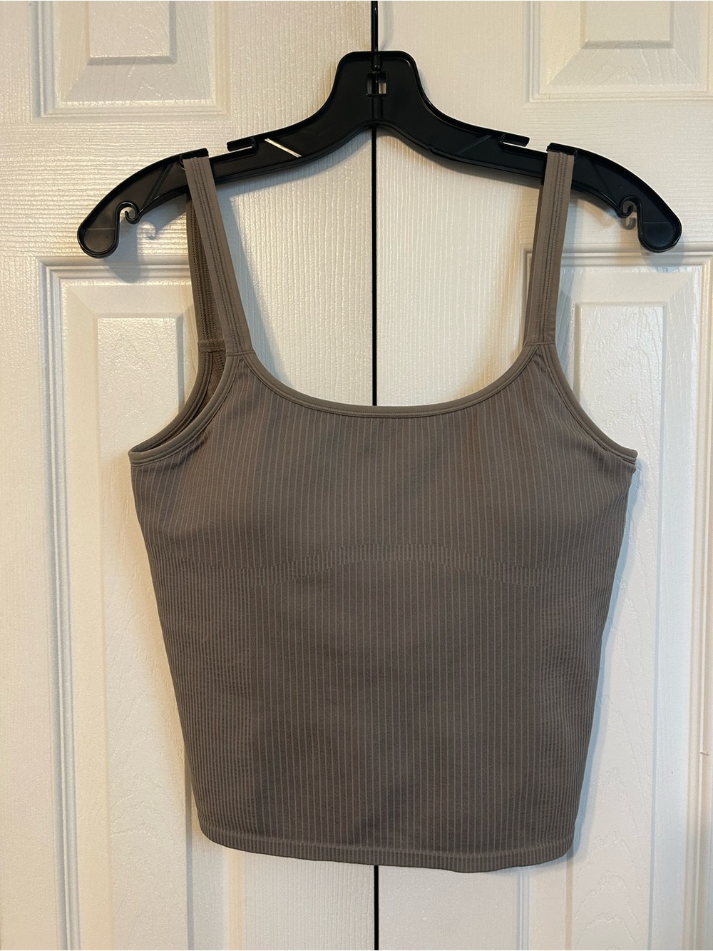 lululemon athletica Ebb to Street Scoop-Neck Cropped Tank - Picture 3 of 4
